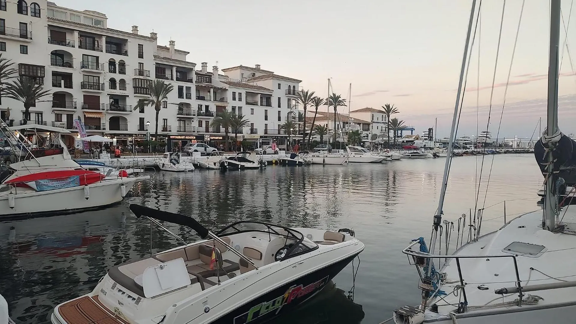 Frontline Beach Apartment, La Perla De La Bahia, Bahia De Casares - Estepona 0*,  Spain